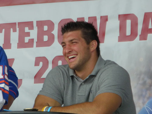 Tim Tebow Ft. Pierce autograph signing